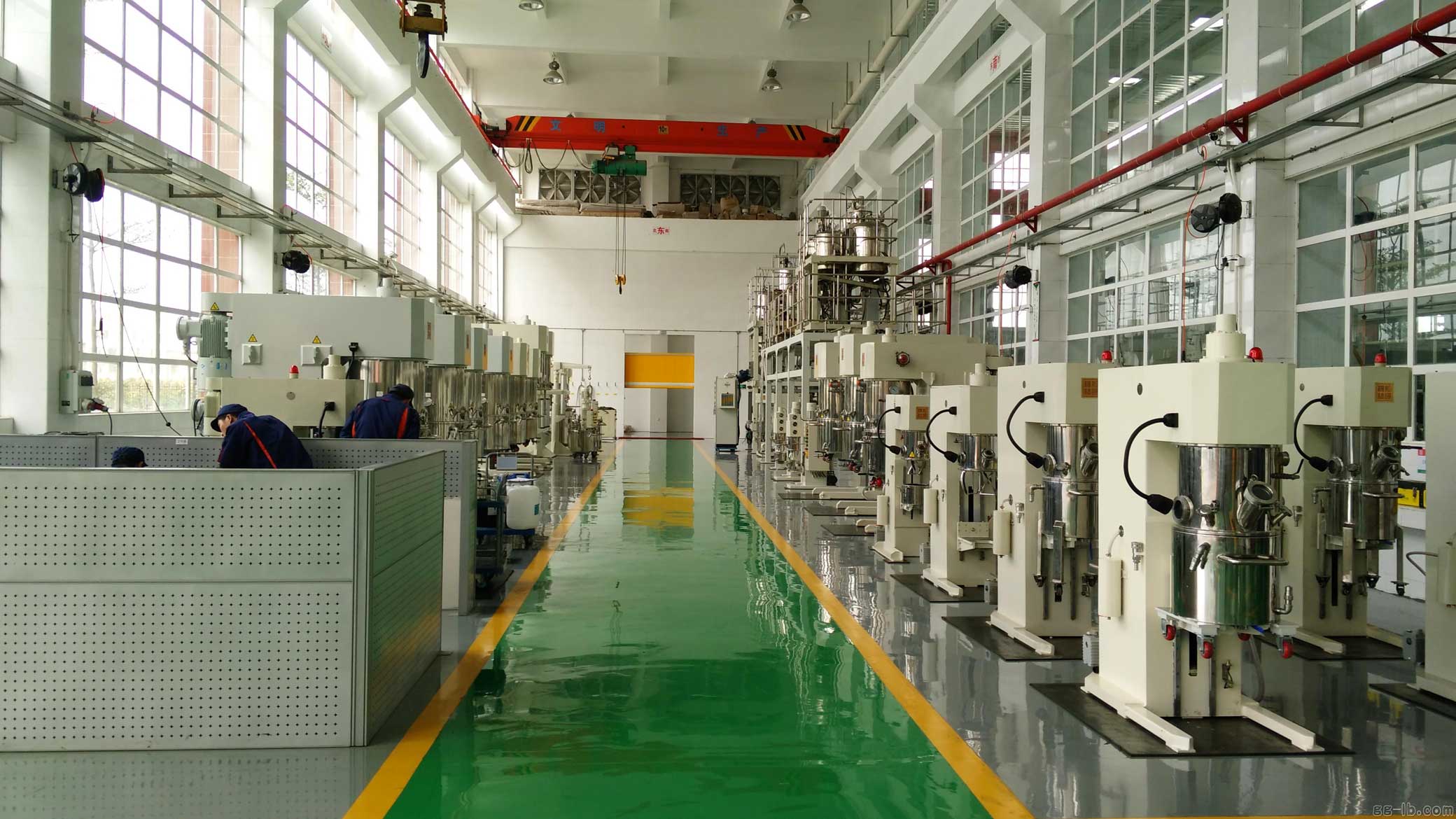 动力电池车间.jpg